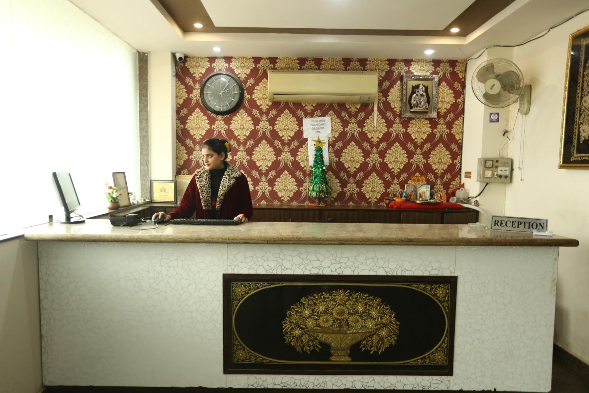 24 Hotel & Resort Agra  Eksteriør billede