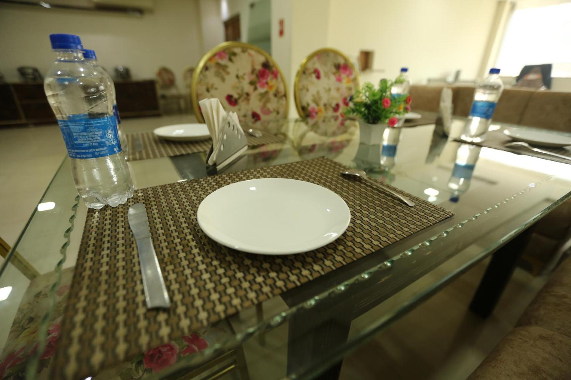 24 Hotel & Resort Agra  Eksteriør billede
