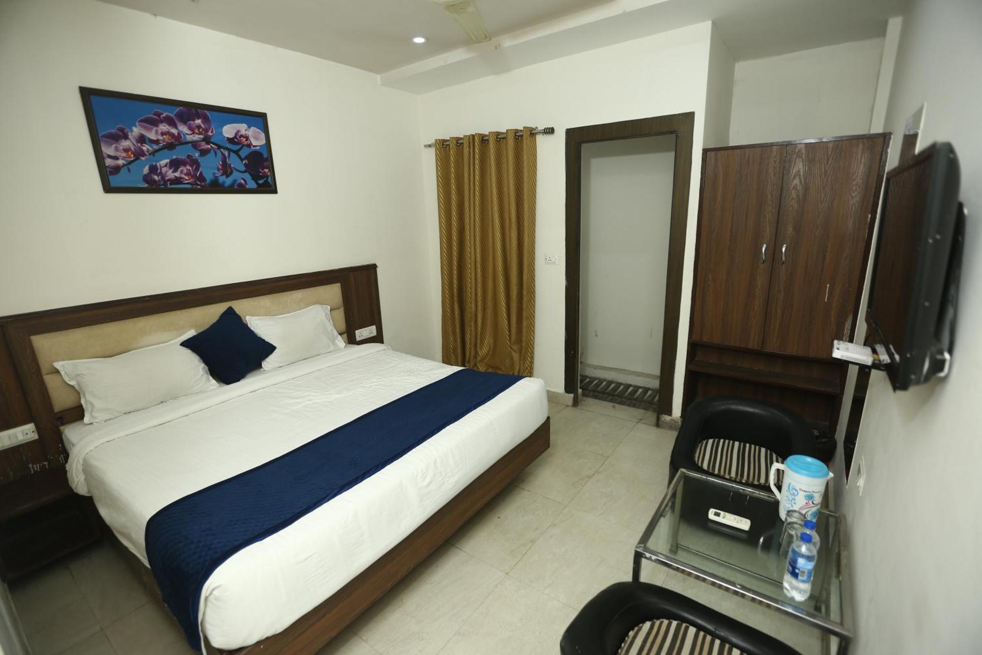 24 Hotel & Resort Agra  Eksteriør billede