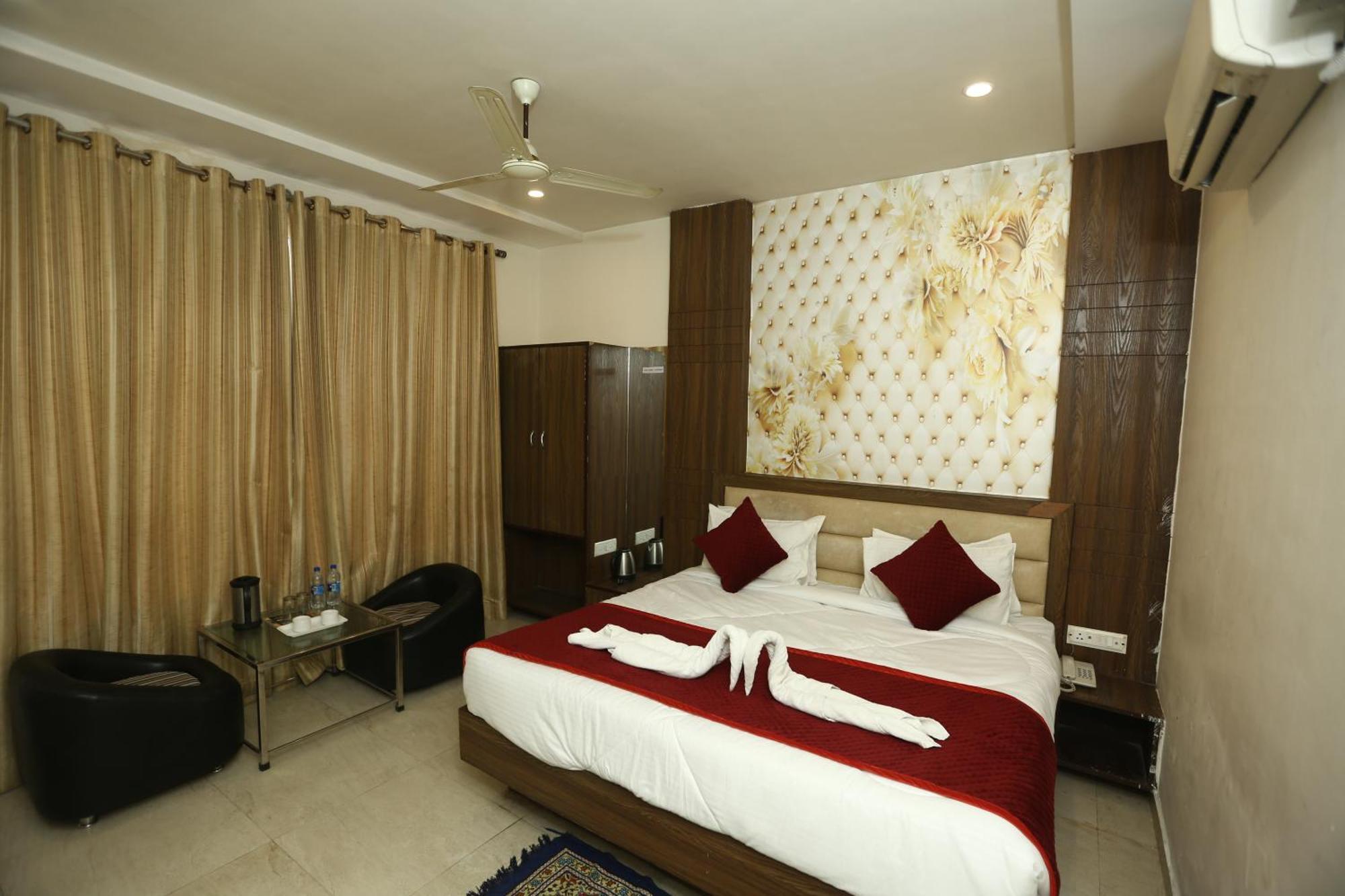 24 Hotel & Resort Agra  Eksteriør billede