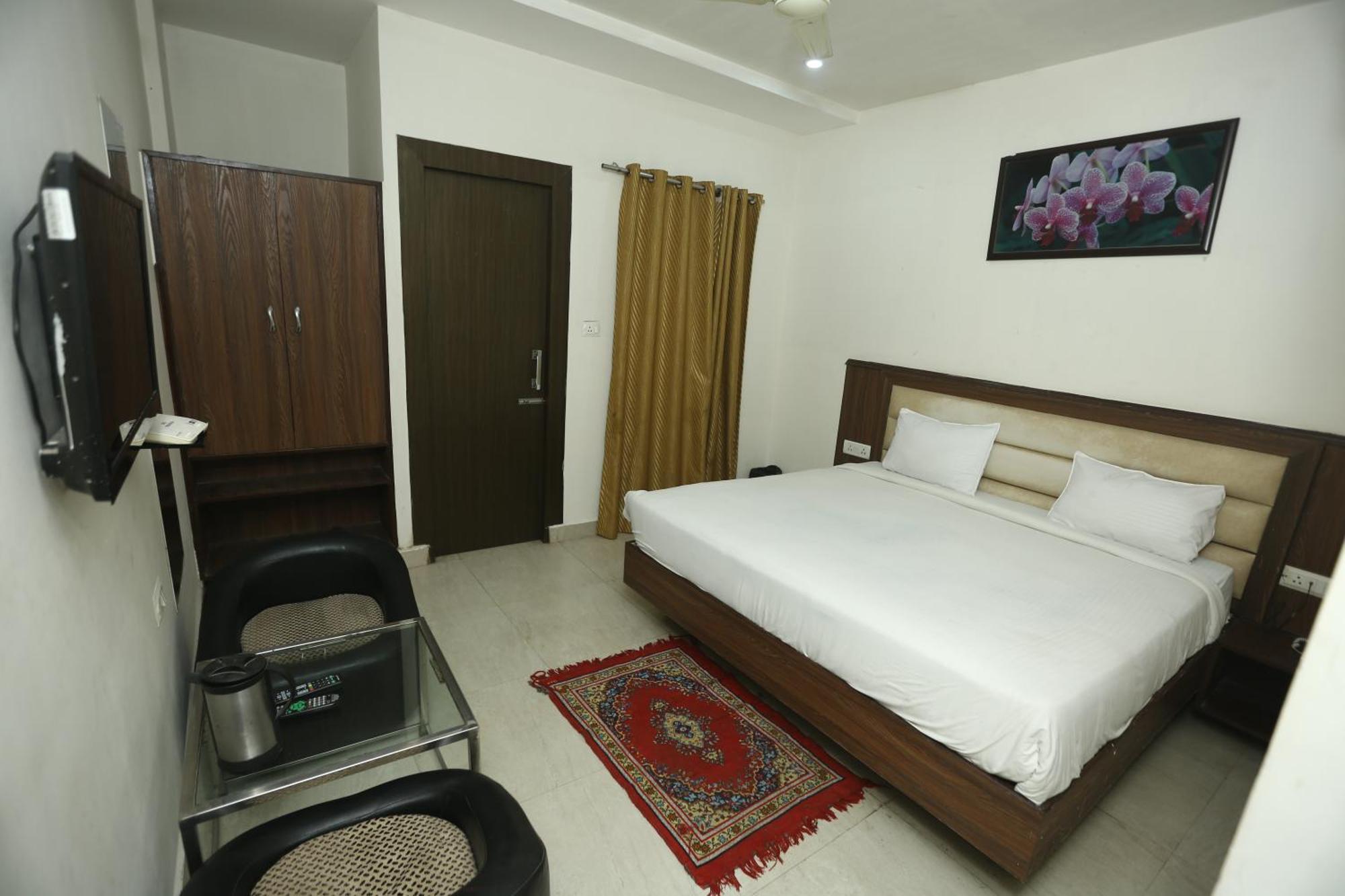 24 Hotel & Resort Agra  Eksteriør billede