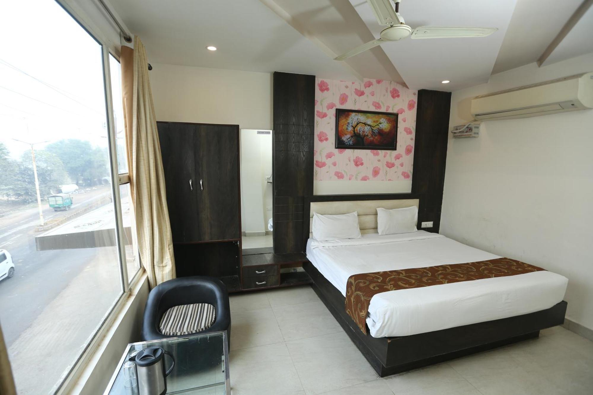 24 Hotel & Resort Agra  Eksteriør billede